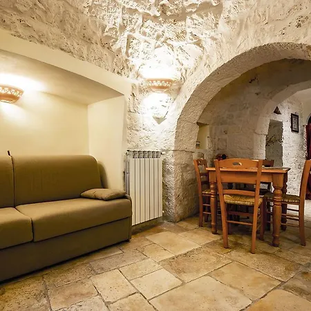 Trulli800 * Locorotondo